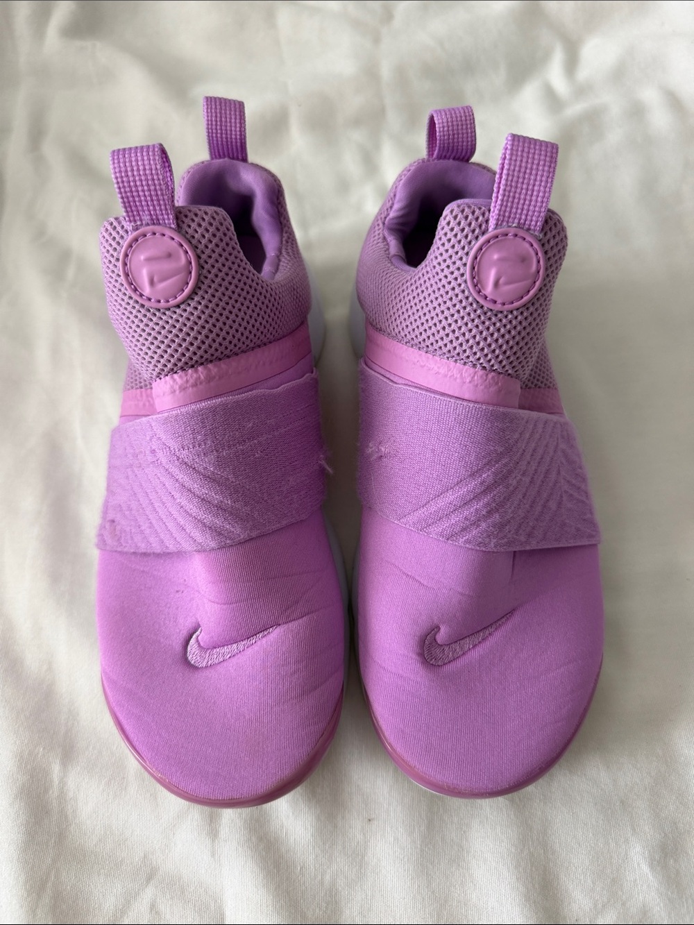 Nike Kids Slip-On Sneakers in Lilac